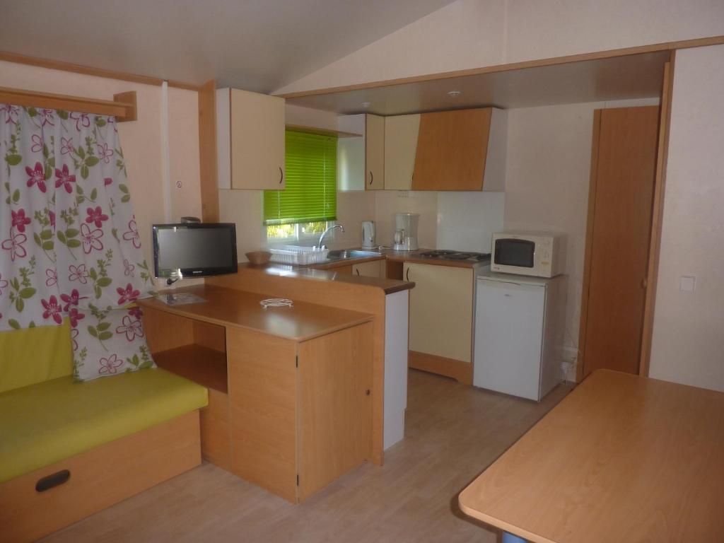 Hôtel Camping Parc du Château d'Allot à Boé Chambre photo
