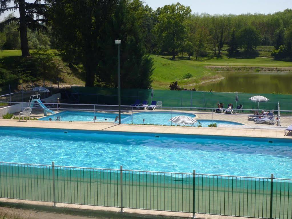Hôtel Camping Parc du Château d'Allot à Boé Extérieur photo